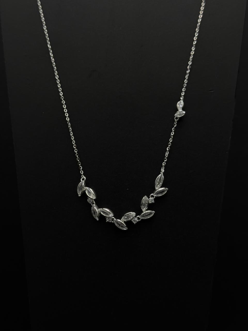 The Willow Leaf Shimmer Necklace #600